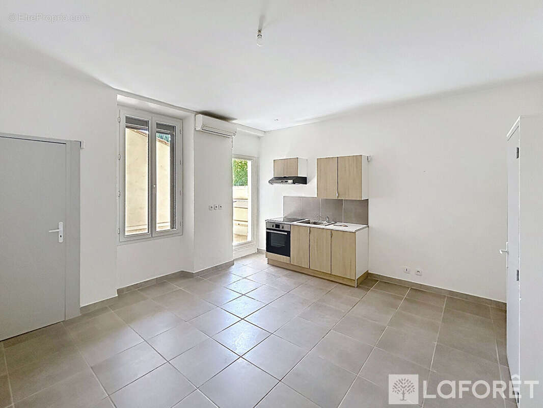 Studio Orange quartier Gare , 25 m² avec terrasse - photo 2