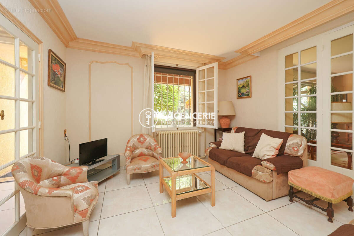 Maison 180 m² à Albi  - photo 8