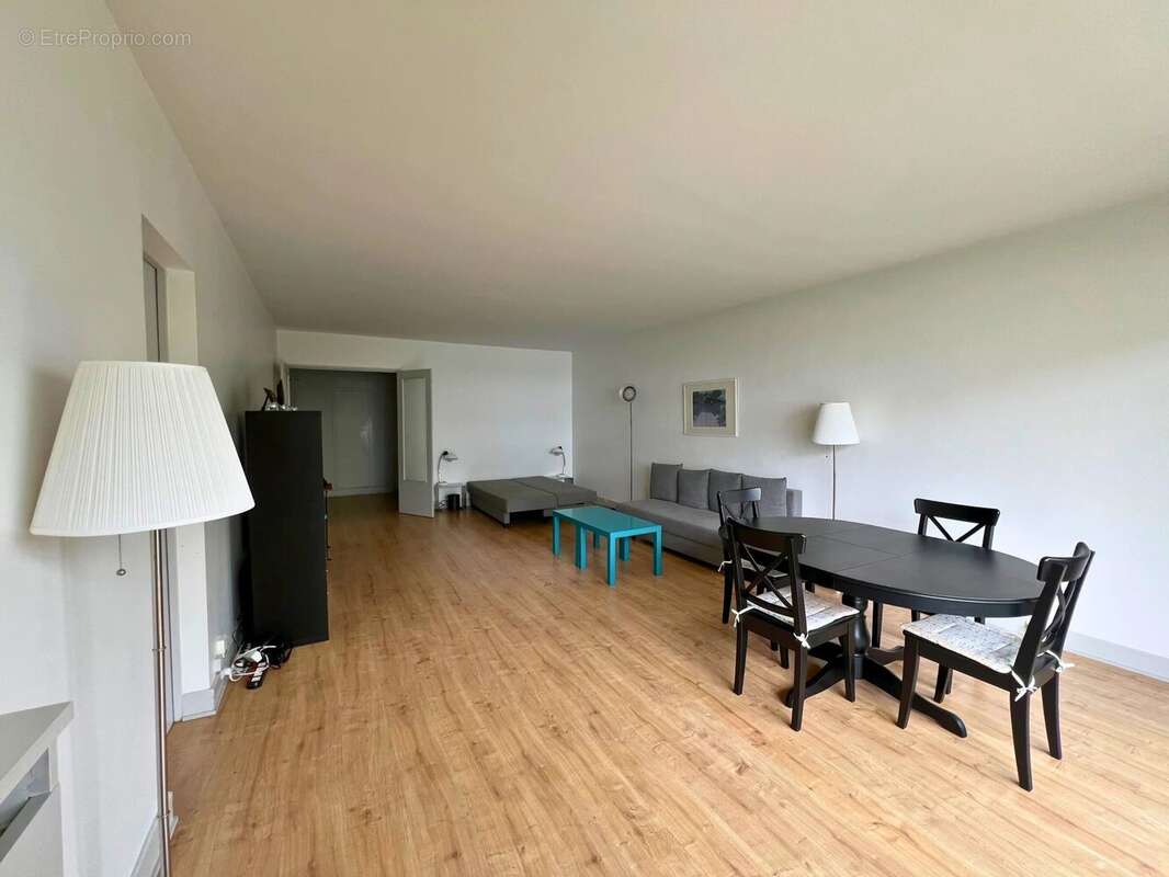 Appartement à NEUILLY-SUR-SEINE