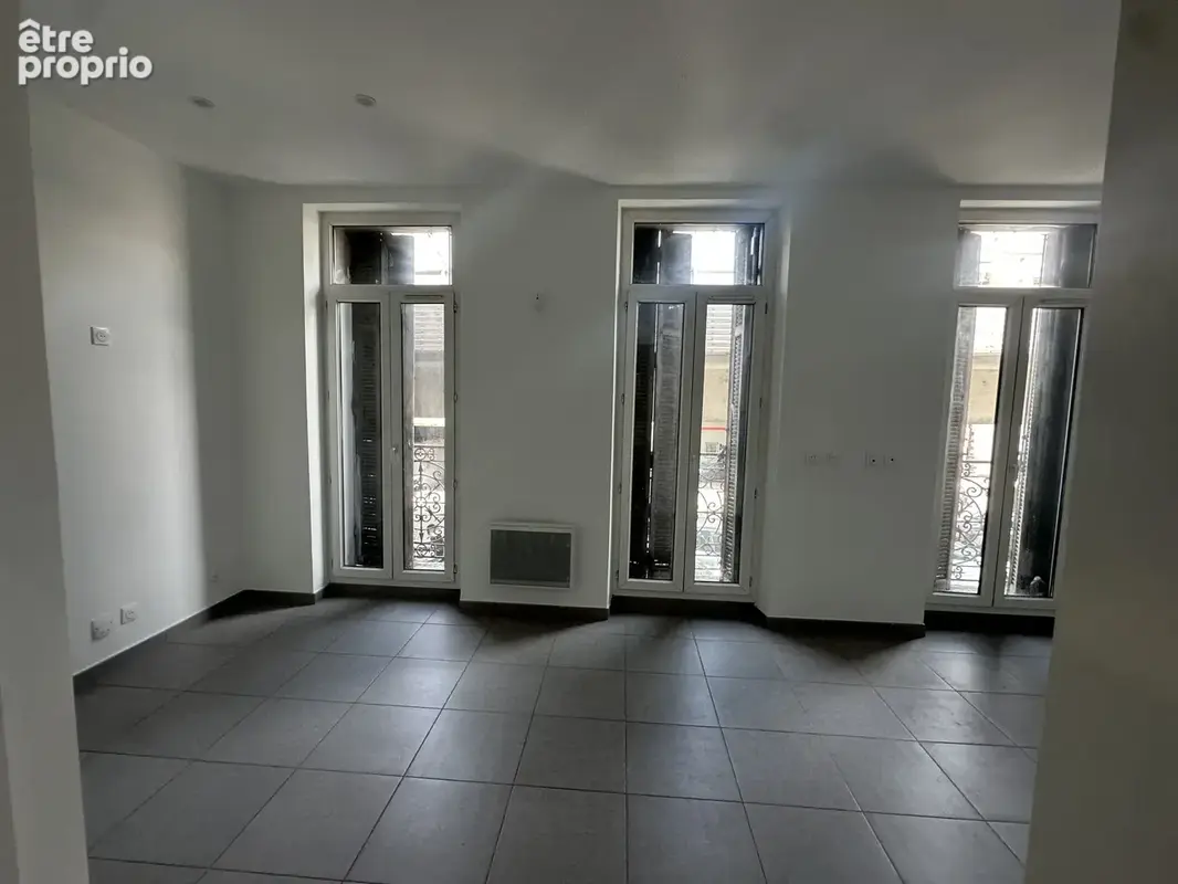 Appartement à MARSEILLE-3E