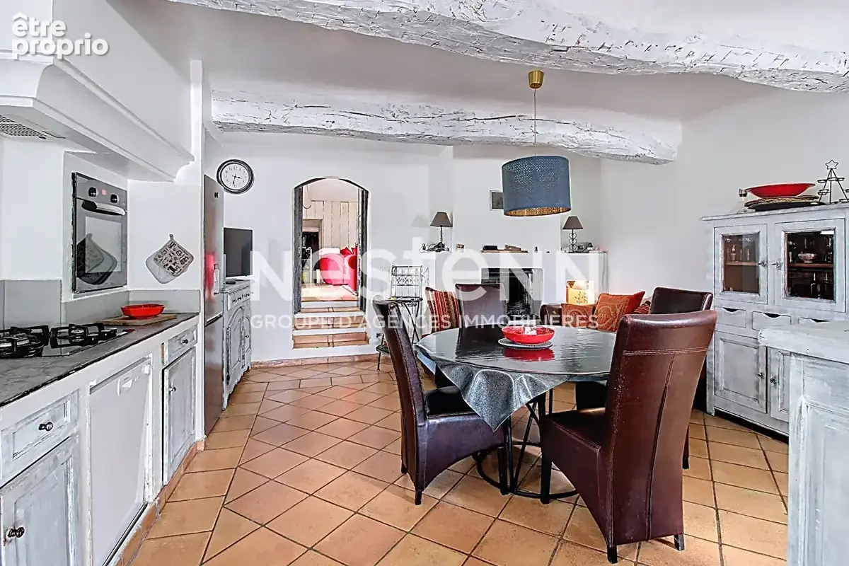 A VENDRE DRAGUIGNAN Bastide 3 suites parentales PISCINE terrain de 4000 m² - photo 2