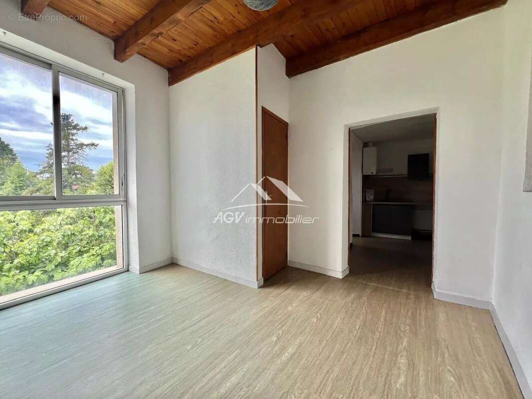 Appartement à LES MAGES