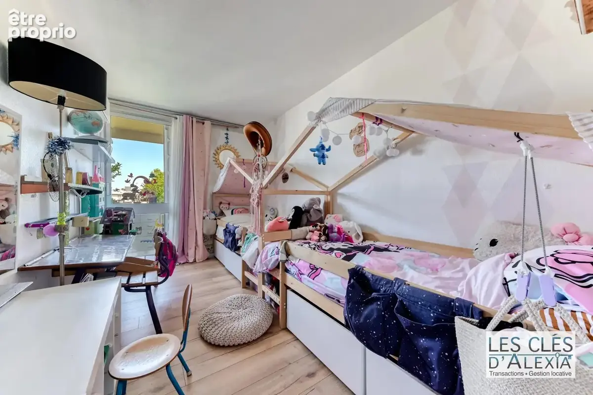 Superbe appartement familial rénové avec balcon filant – Résidence de standing avec parc & tennis - photo 9
