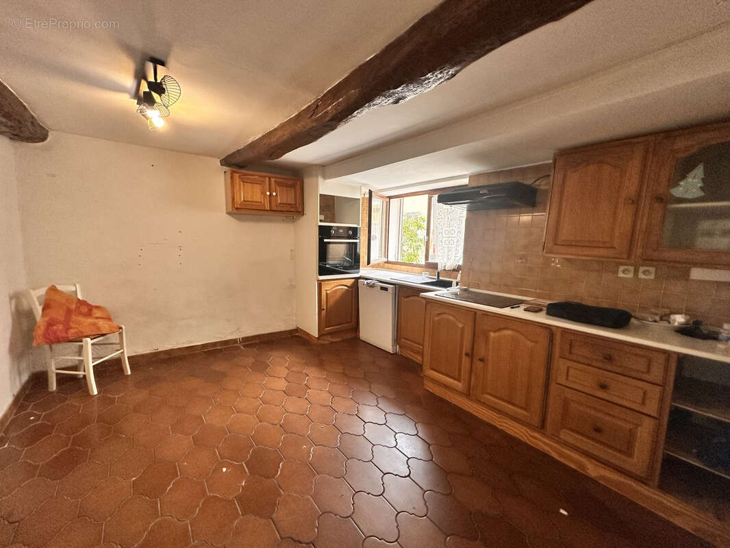 VINS SUR CARAMY - Maison de village avec balcon de type 3. - photo 2