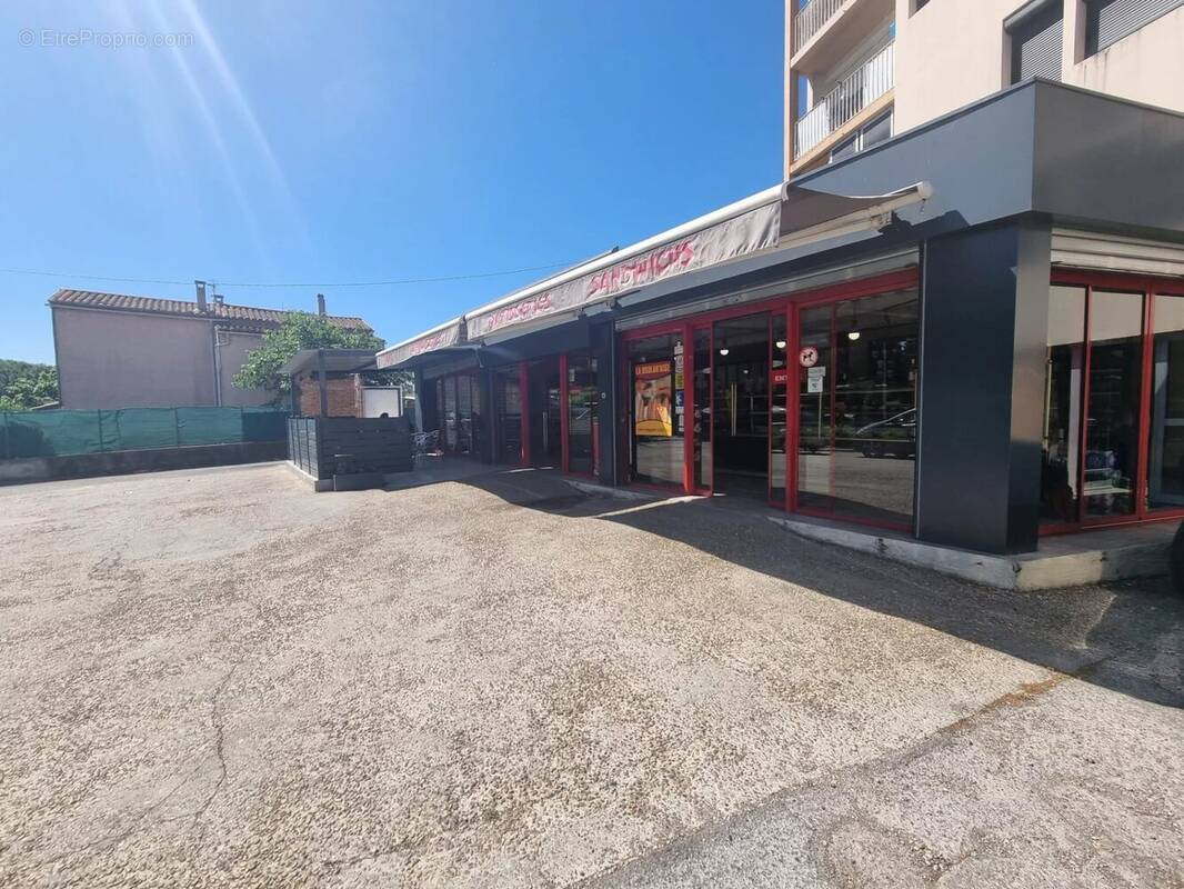 Commerce à SALON-DE-PROVENCE