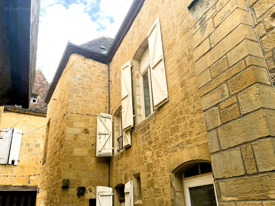 Appartement à GOURDON