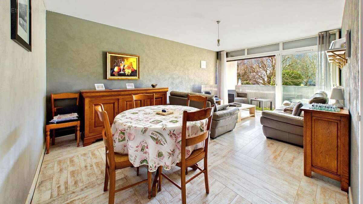 Appartement à GUILHERAND-GRANGES