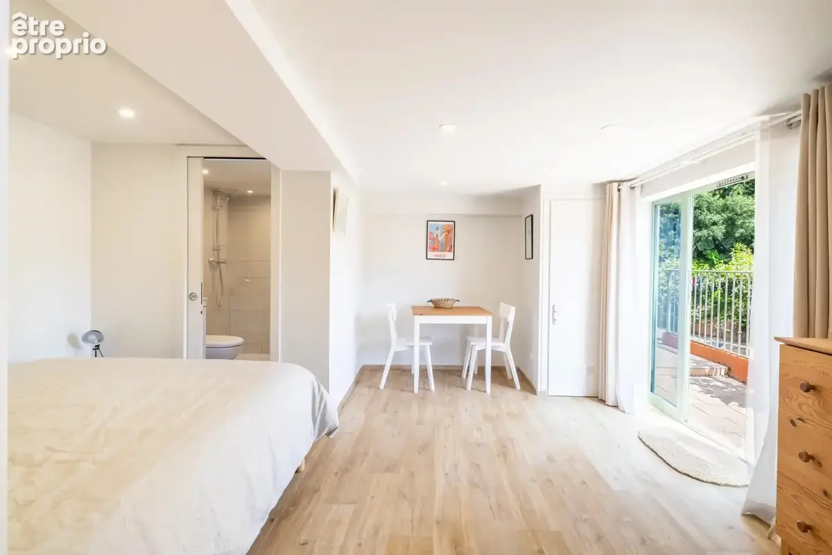 Nice - Bas Cimiez - Maison 170m² avec 4 chambres, terrasses et garage - photo 12