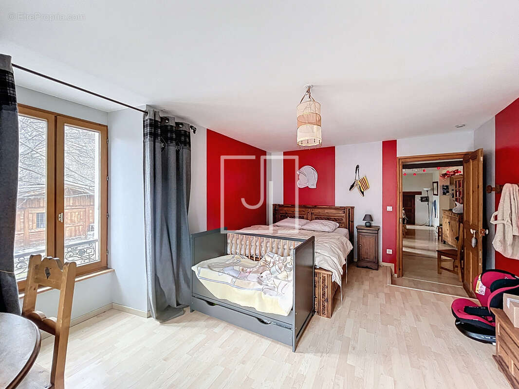 Appartement à SAINT-PAUL-SUR-UBAYE