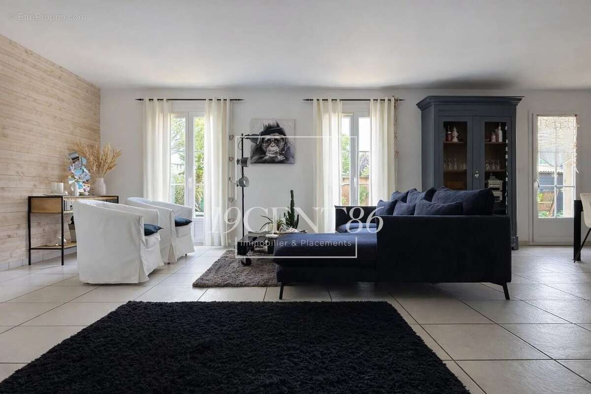 Maison 125 m² à Communay  - photo 7