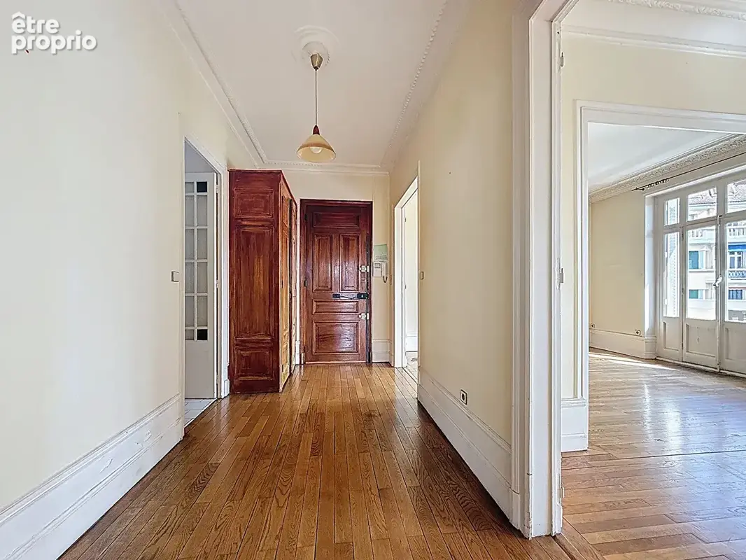 T4 de 93 m², vue magnifique sur le château! - photo 10