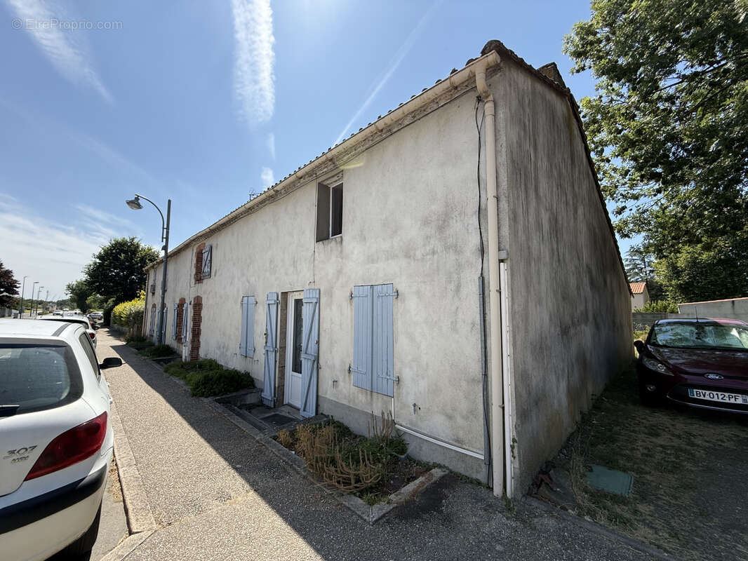 Maison à MONTAIGU
