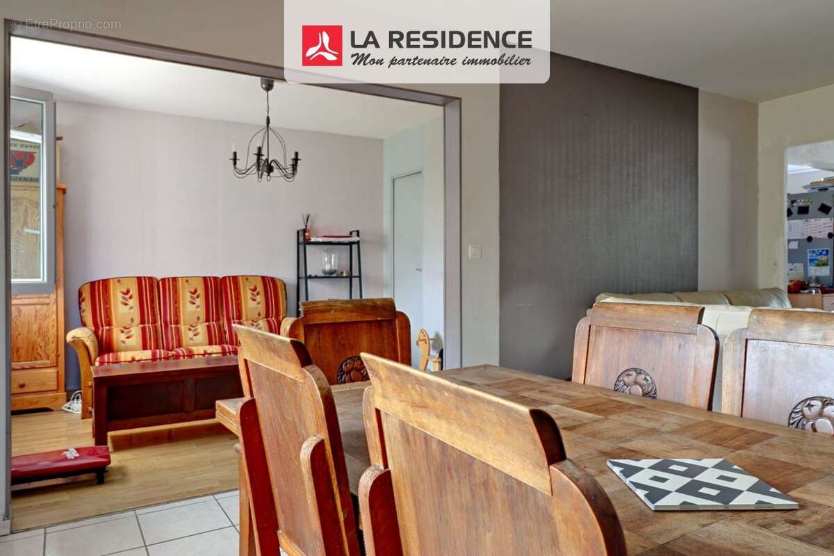 Maison à IVRY-LA-BATAILLE