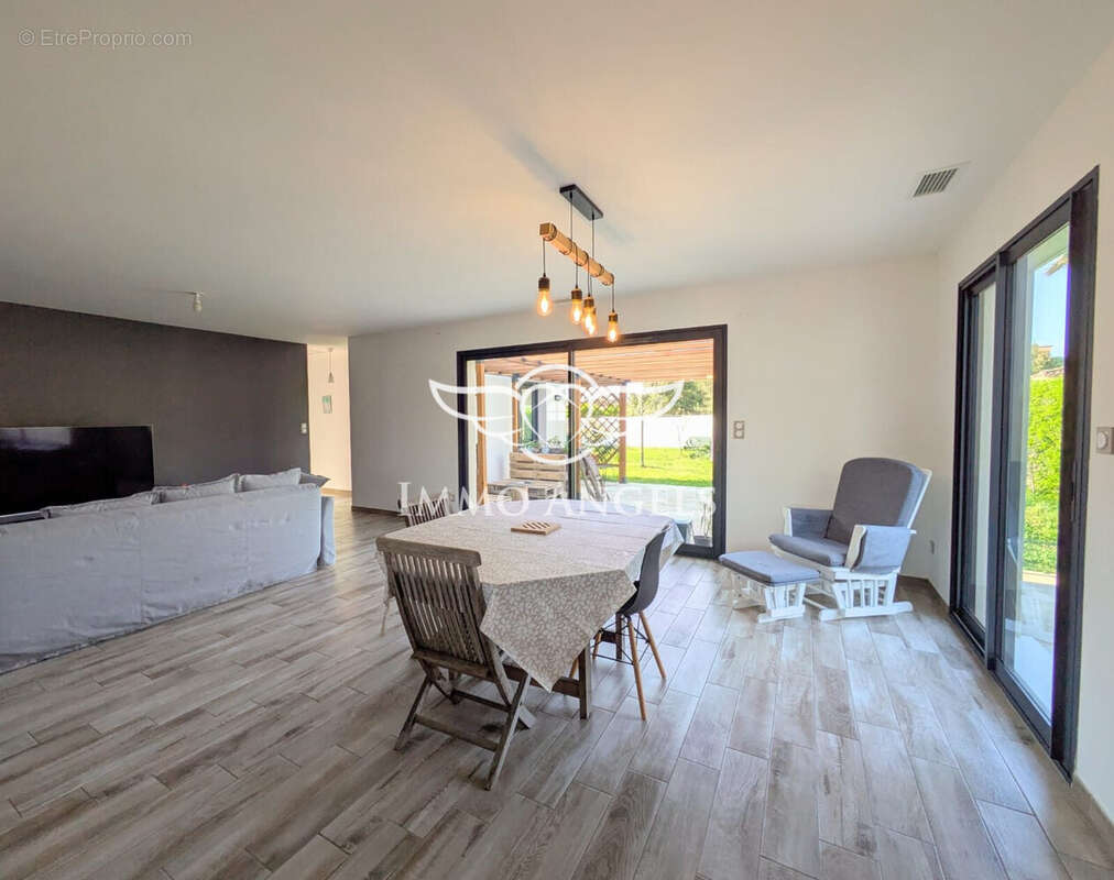 Salon - Maison à AGDE