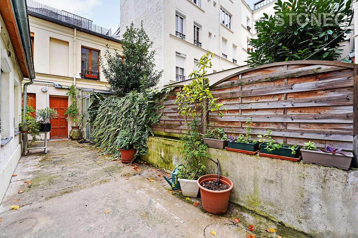 Appartement à PARIS-14E