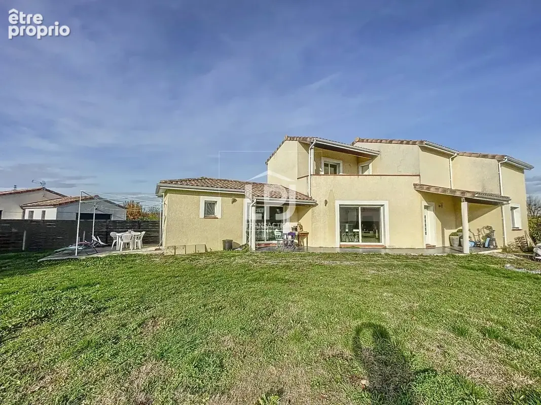 Maison 6 pièces de 171 m² sur une parcelle de 1 000 m² - vue Pyrénées - photo 9