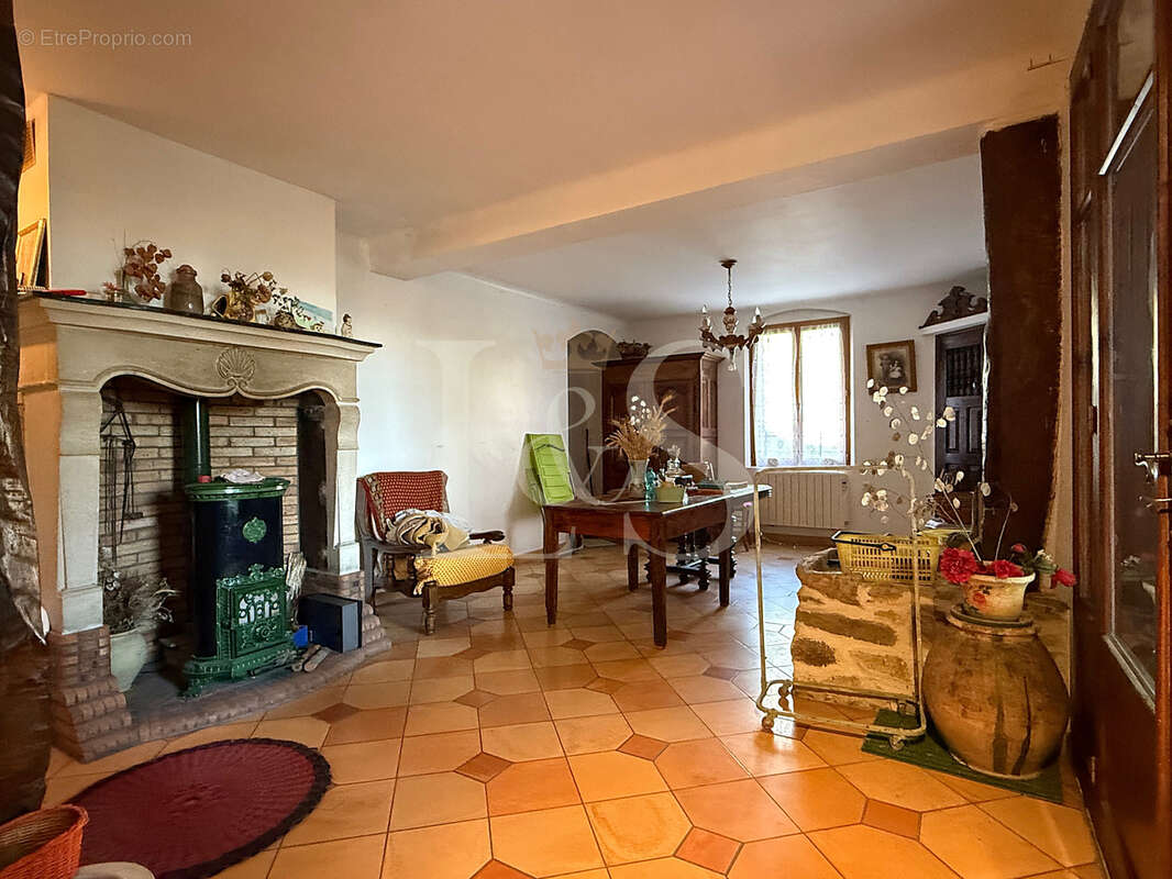 Maison à VAISON-LA-ROMAINE