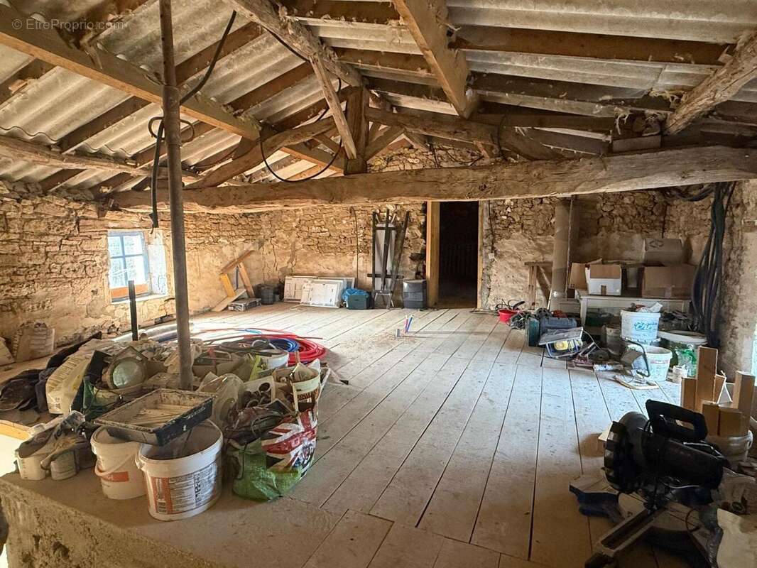 Maison 157 m² à La Chapelle-Themer  - photo 8