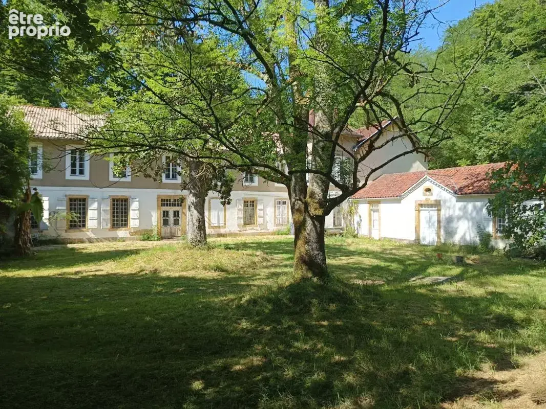 Propriete de charme de 26 pieces sur un terrain de 15000 m² - photo 14