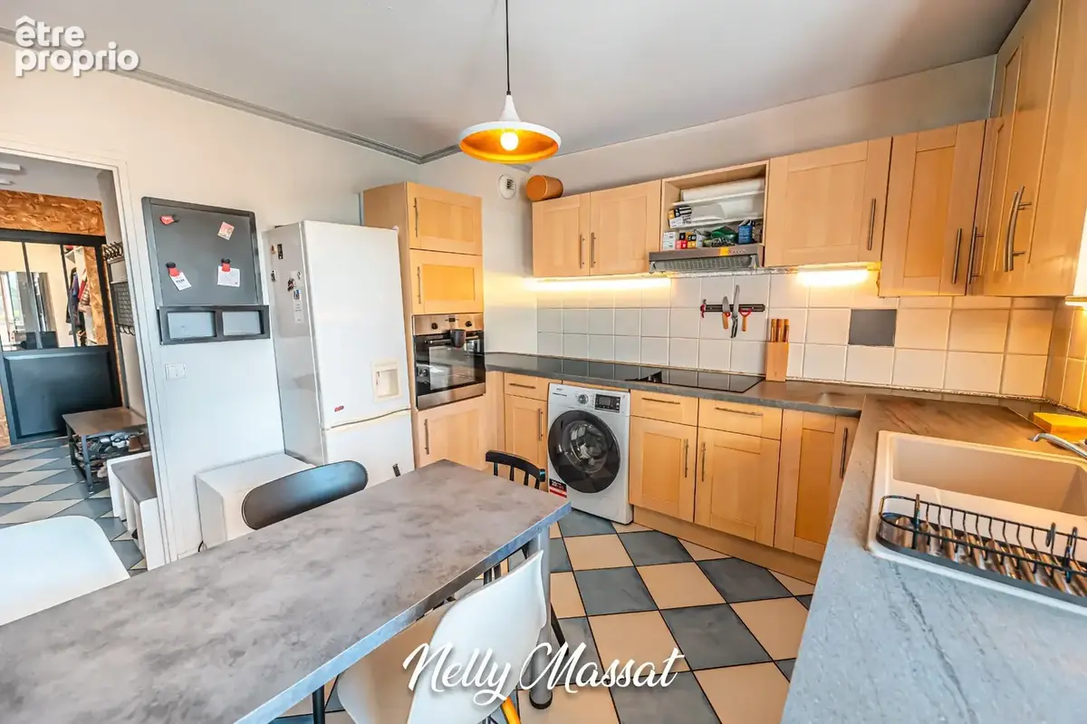 Appartement à vendre 4 pièces CHAMBERY (73) - avec garage et terrasse - photo 2