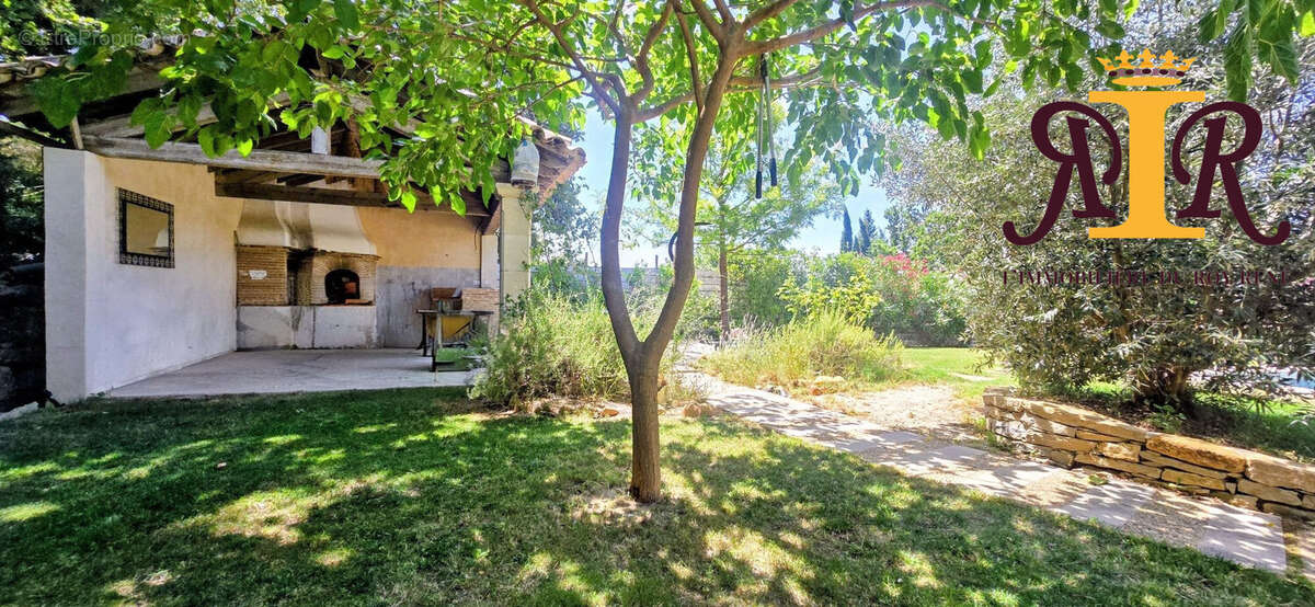 Maison 177 m² à Merindol  - photo 6