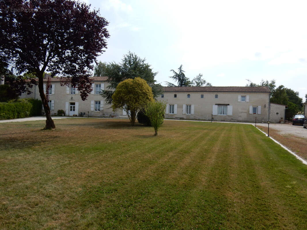 Vente propriété - photo 2