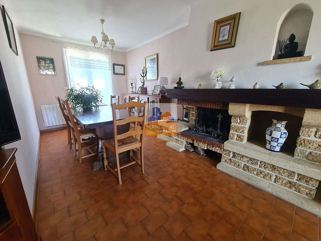 Saint jean de boiseau - maison nantaise - potentiel 4ch + bureau - photo 5