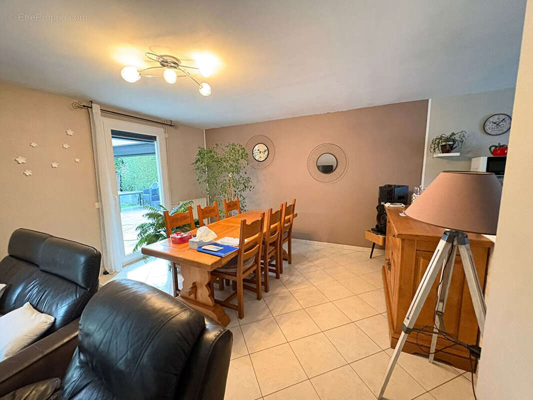 Maison à SAINTE-GENEVIEVE