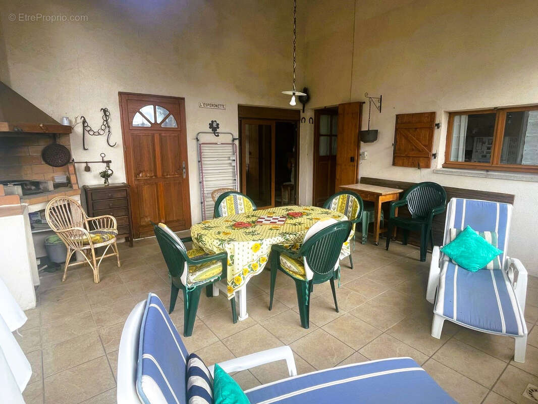 Maison à LESPERON