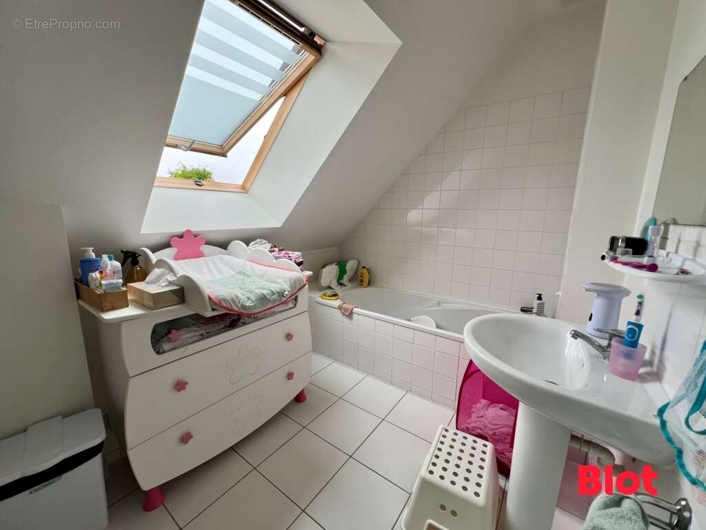 Maison à SAINT-ONEN-LA-CHAPELLE