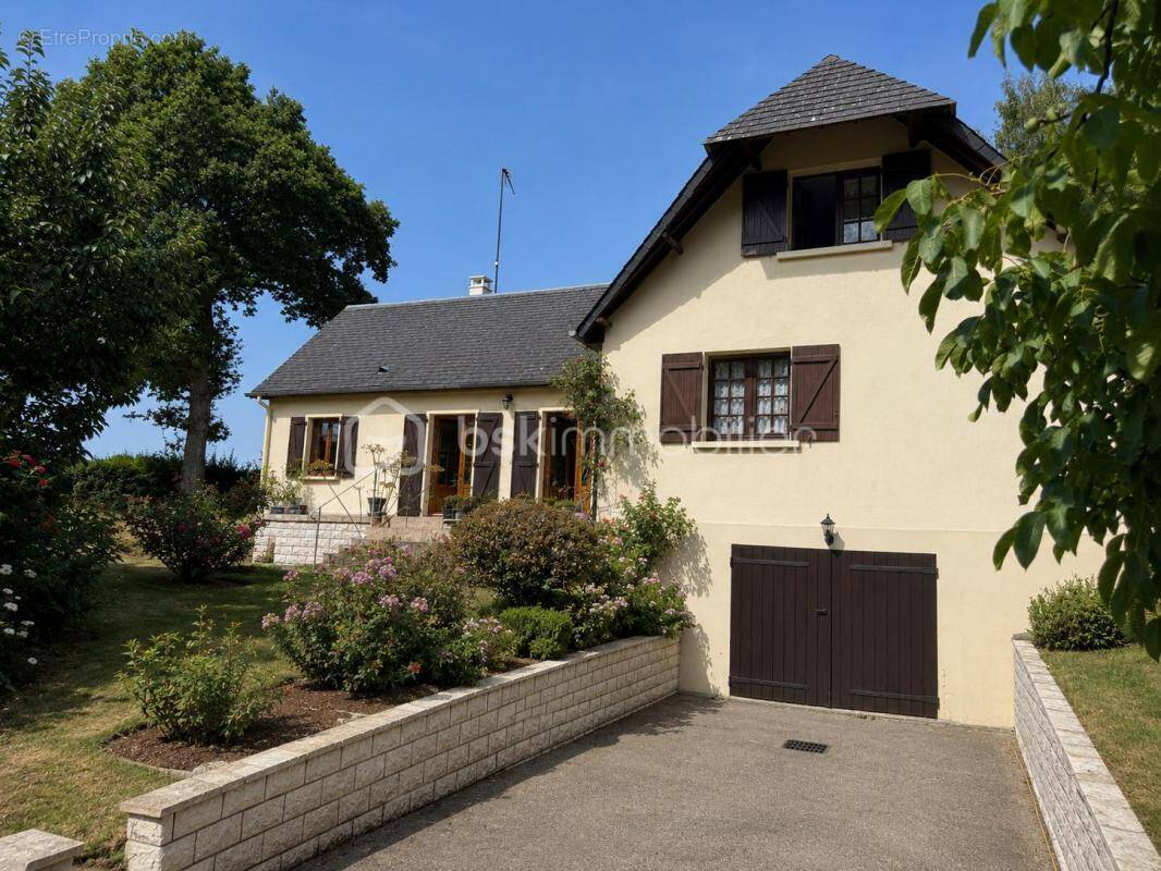 Maison à FIERVILLE-LES-PARCS