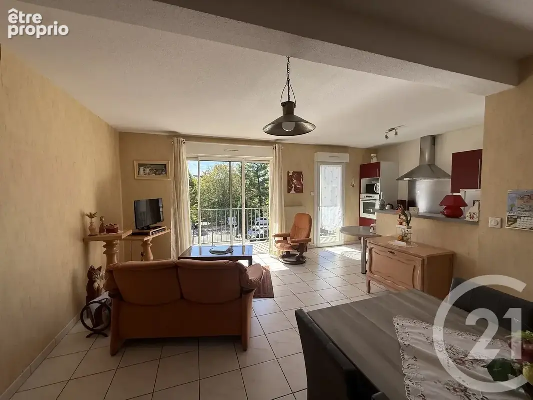 Appartement 3 pièces 69 m² à vendre à Orthez (64300) - photo 2