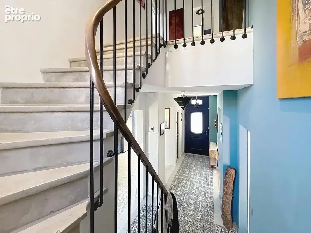 Superbe maison de Maître sur 600m2 de terrain - photo 3