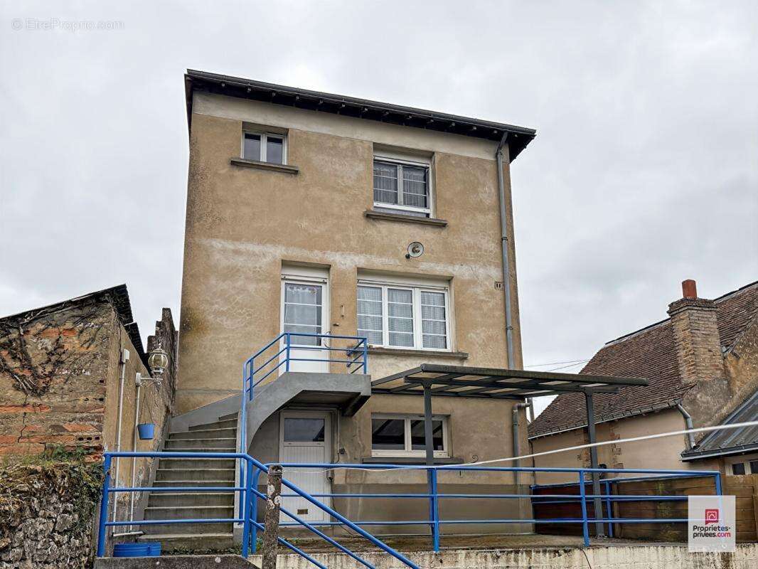 Maison à PRECIGNE