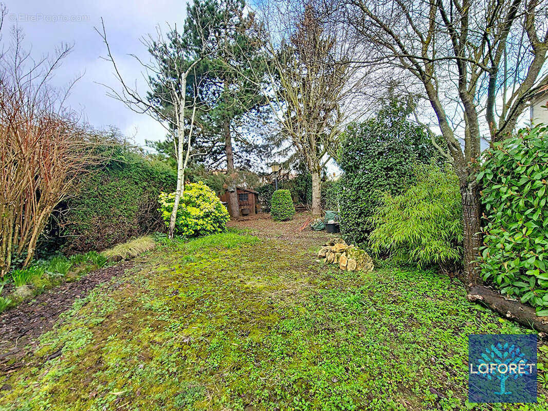 Maison à MORIGNY-CHAMPIGNY