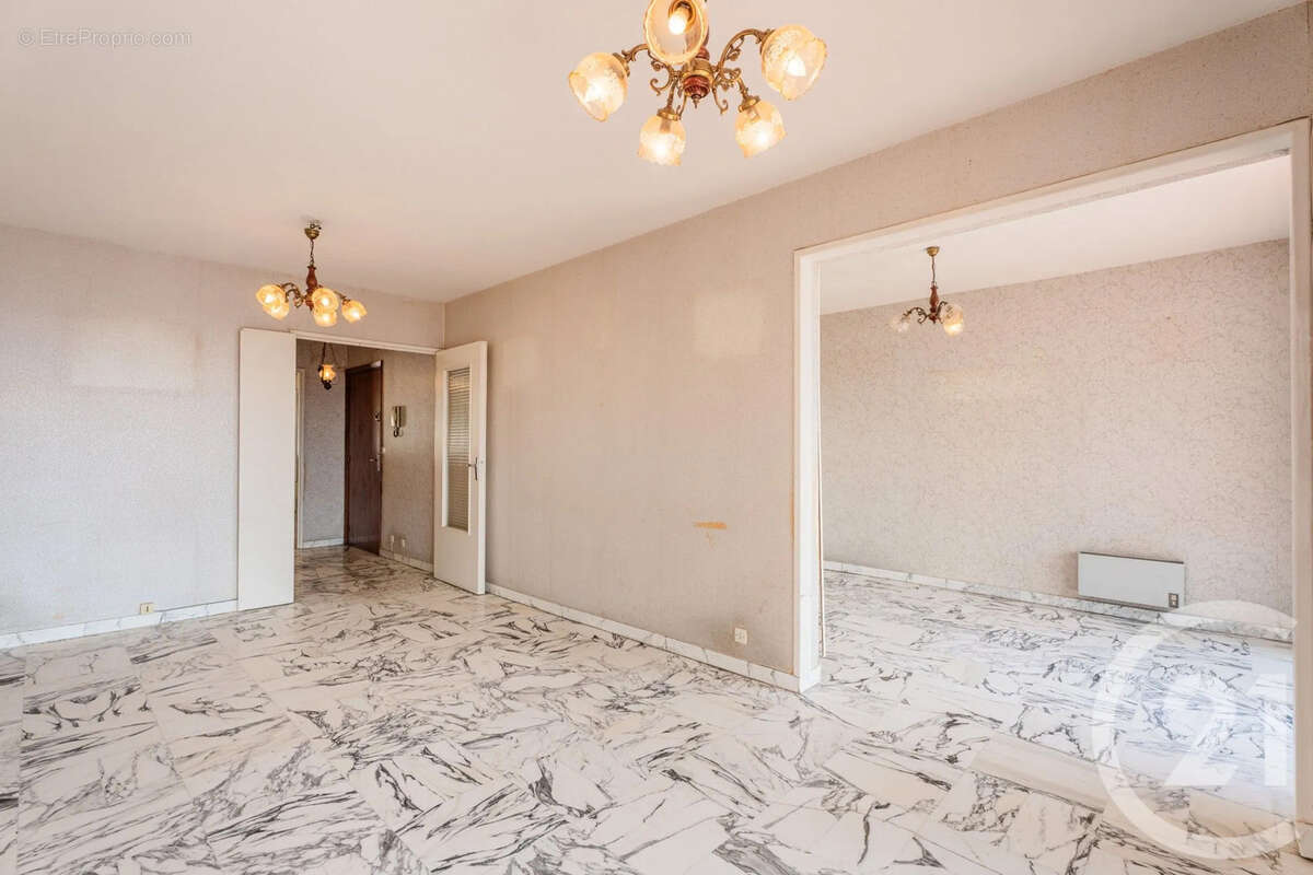 Appartement 64 m² à Nice  - photo 2