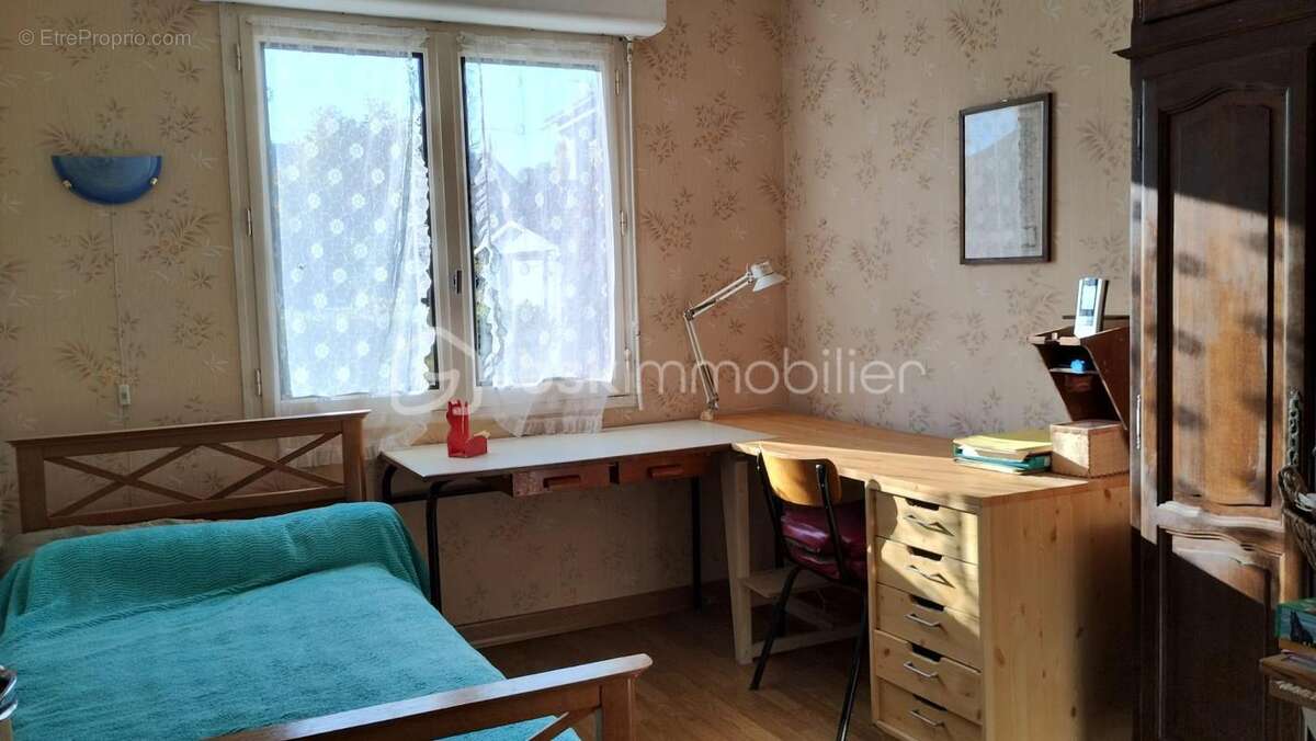 Maison à NAZELLES-NEGRON