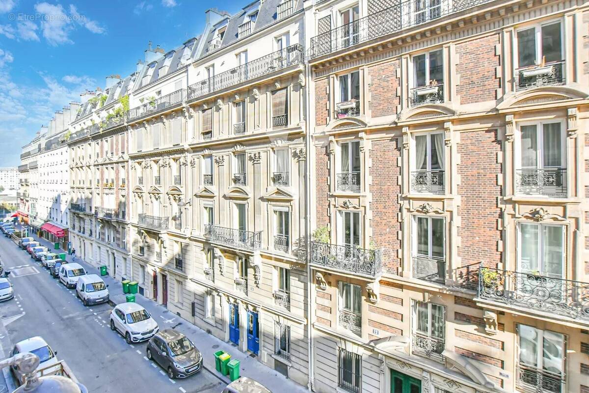 Appartement à PARIS-17E