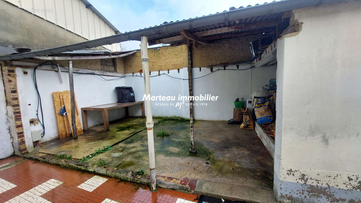 Maison à JOUE-L'ABBE