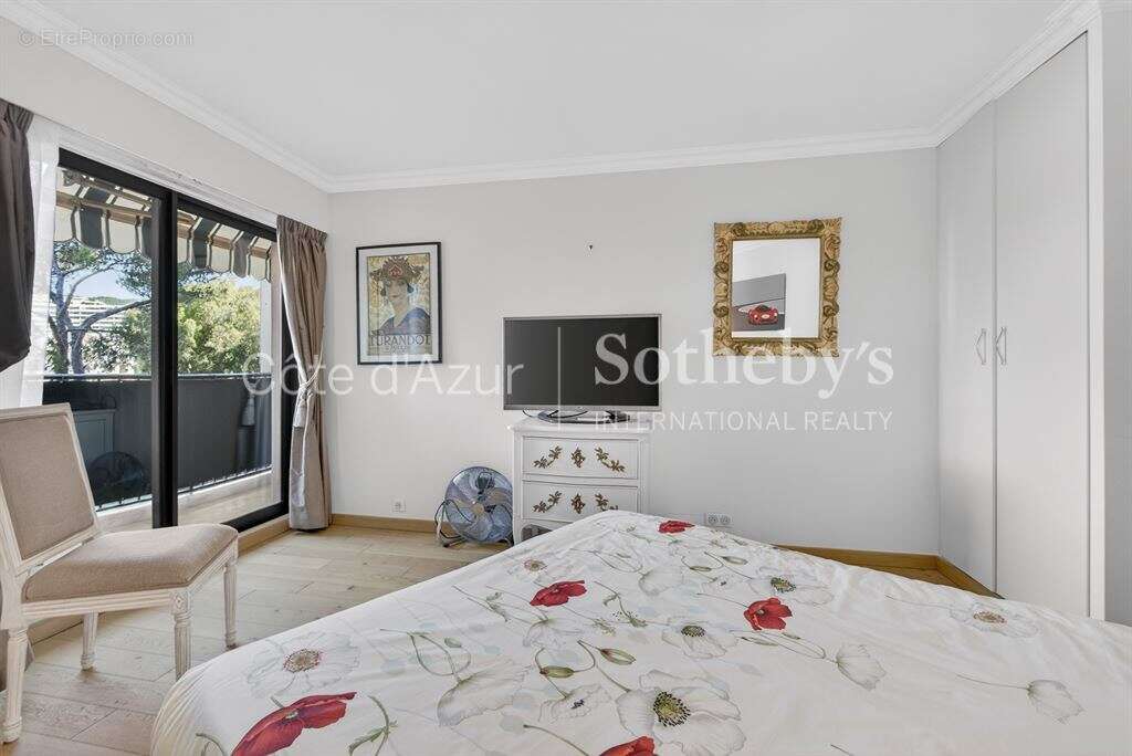 Appartement à MANDELIEU-LA-NAPOULE