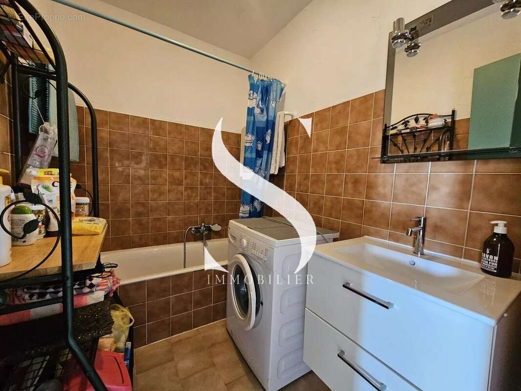 Studio de 27 m² à vendre – Centre de Golfe-Juan, à deux pas des plages - photo 7