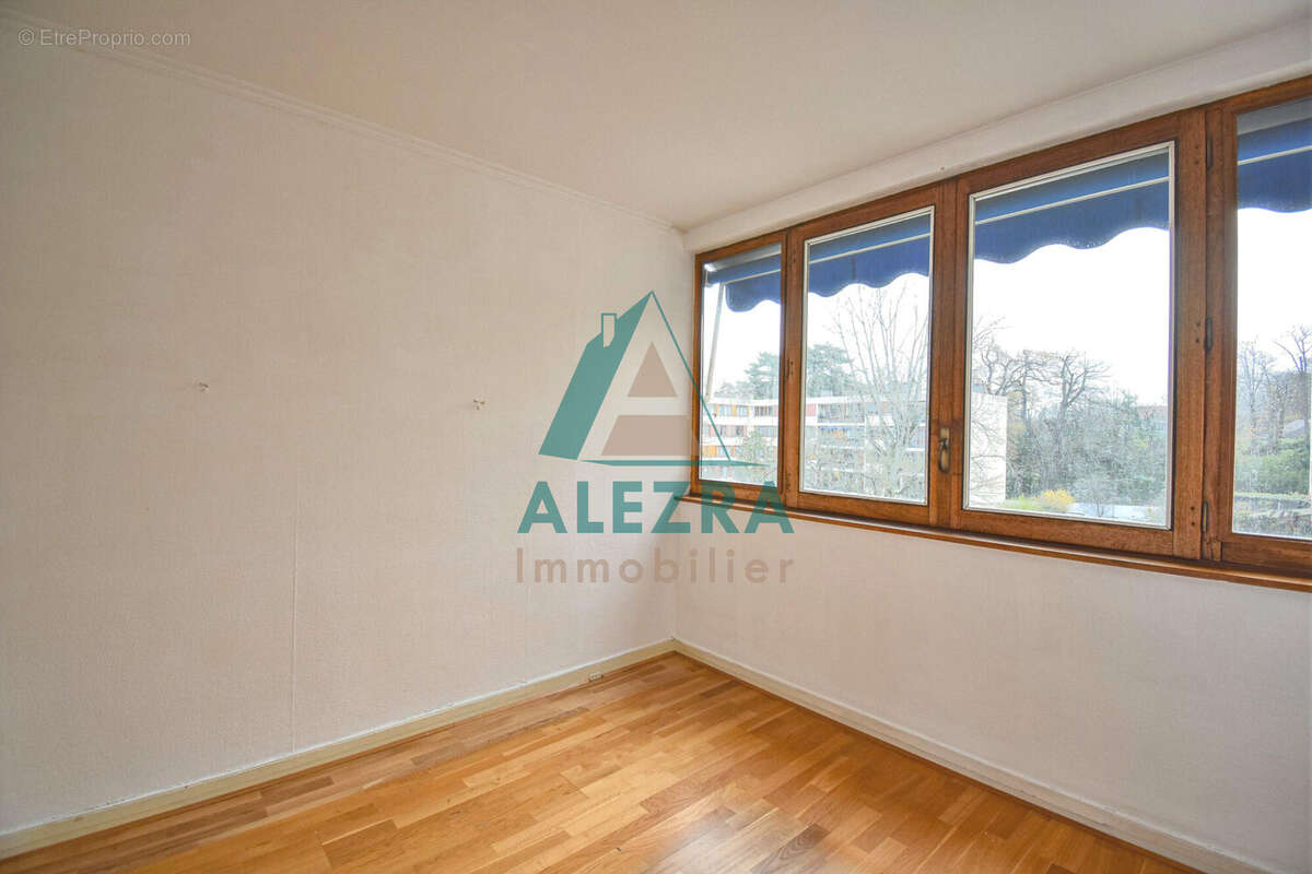 Appartement à LA CELLE-SAINT-CLOUD