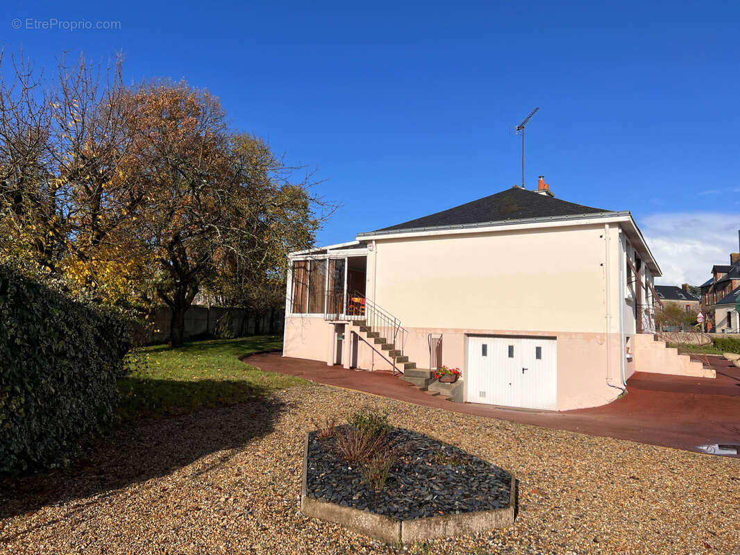 Maison à DERVAL