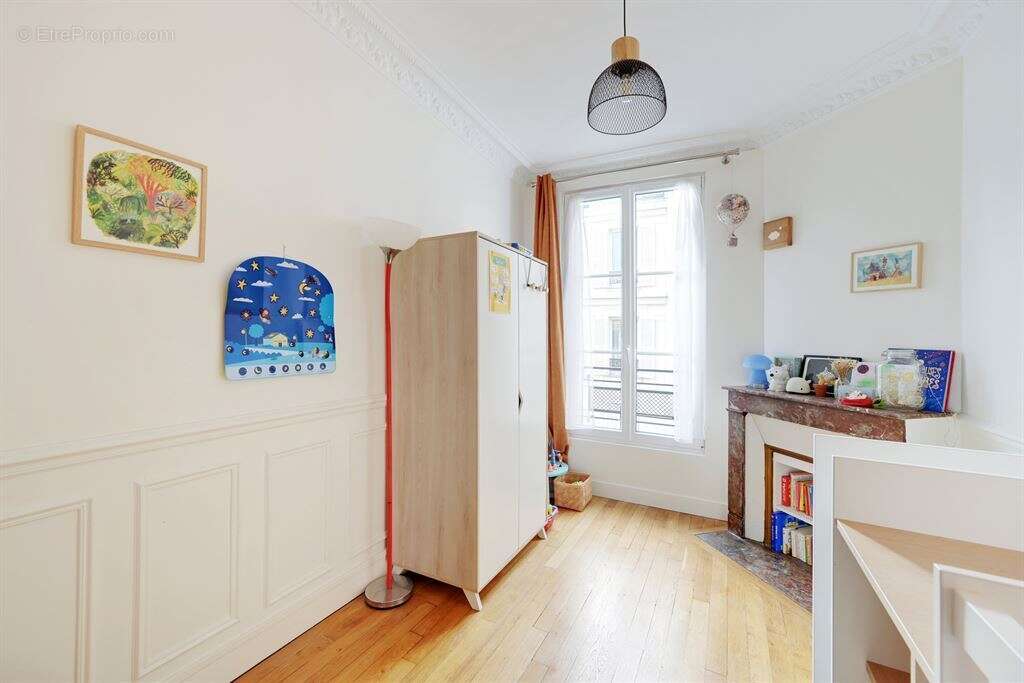 Appartement à PARIS-20E