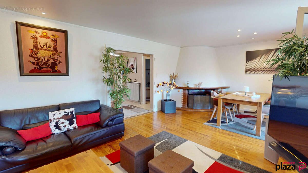 Maison à MONNETIER-MORNEX