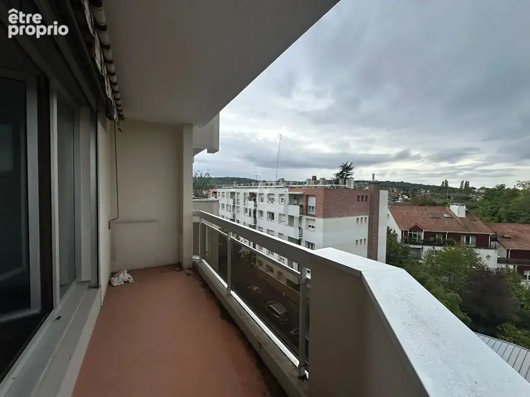 CHAVILLE - Rive Gauche - Beau 3-4  pièces rénové avec balcon, cave et box. - photo 13