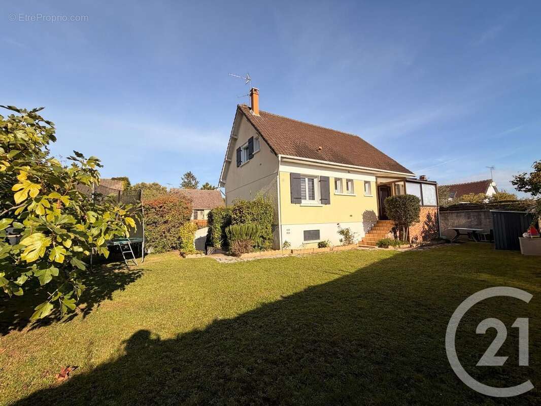 Maison à MOUSSY-LE-VIEUX