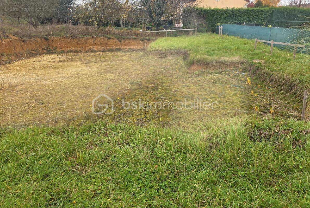 Terrain à SOUCY