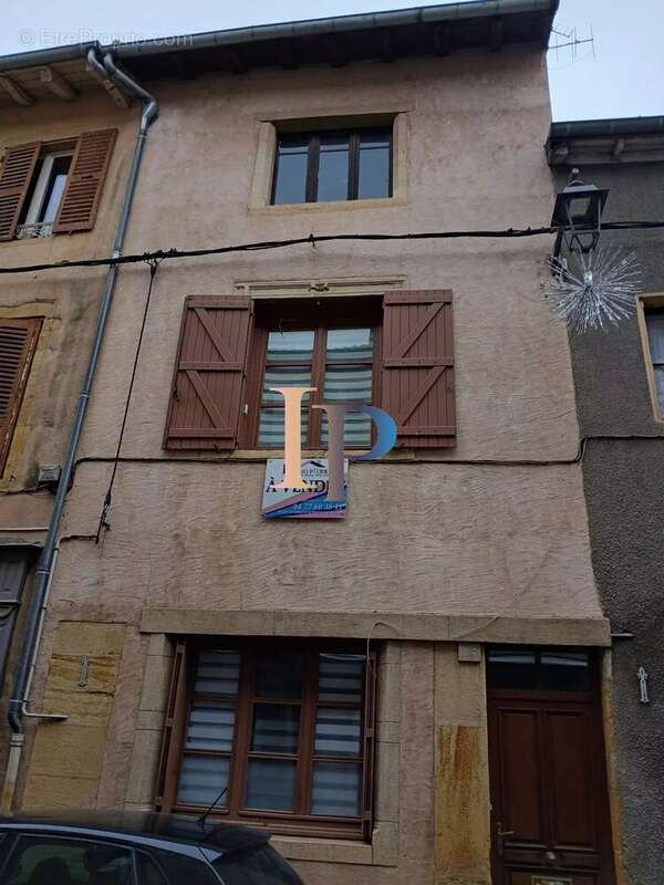 Maison à CHARLIEU