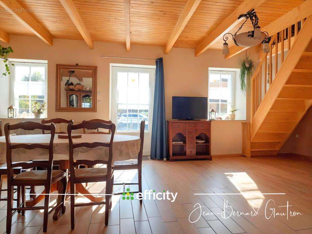 Maison à BELLE-ISLE-EN-TERRE